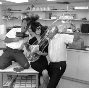 home-history-air-blaster_1x_413ee638-7461-46b8-bf06-9aae68c82ac8 - Wham-O